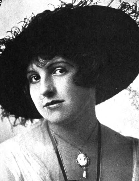 File:Gretchen Hartman 001.jpg